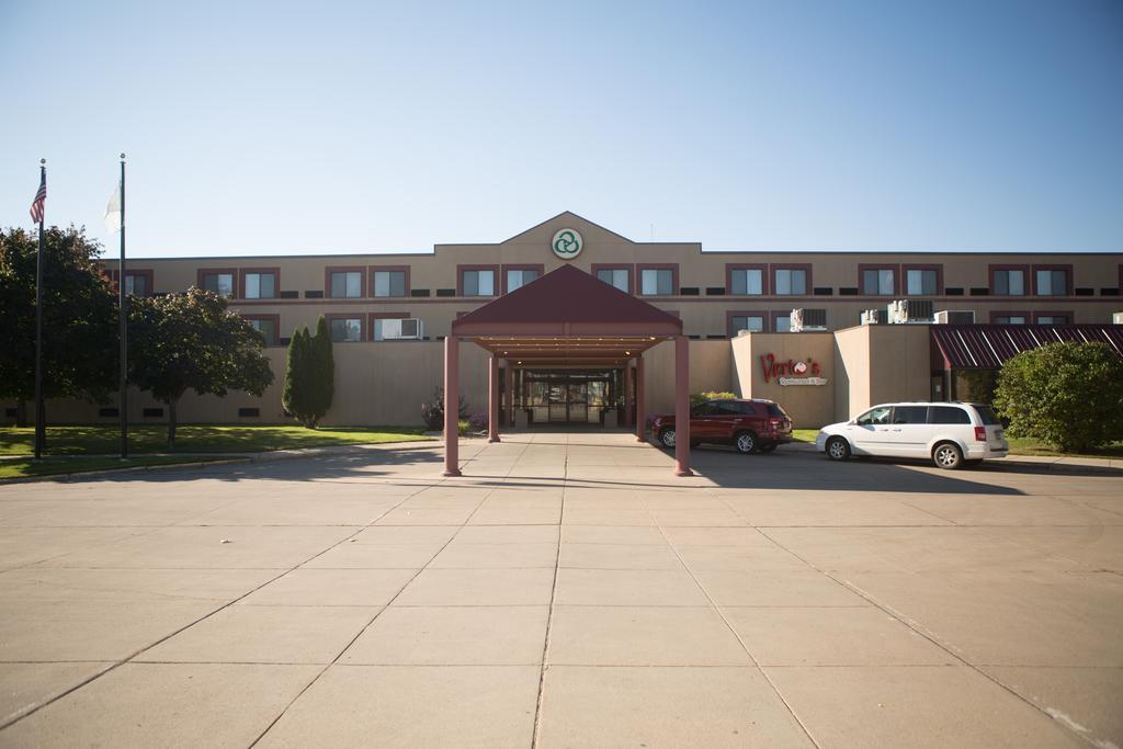 Crossroads Hotel And Huron Event Center 외부 사진